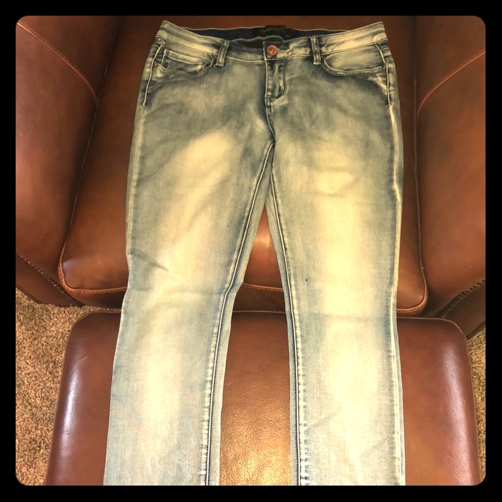 Light wash jeggings